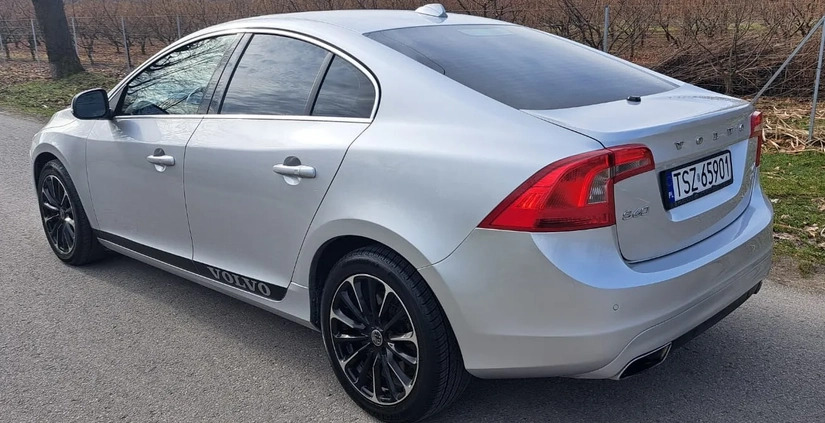 Volvo S60 cena 86000 przebieg: 150000, rok produkcji 2015 z Staszów małe 191